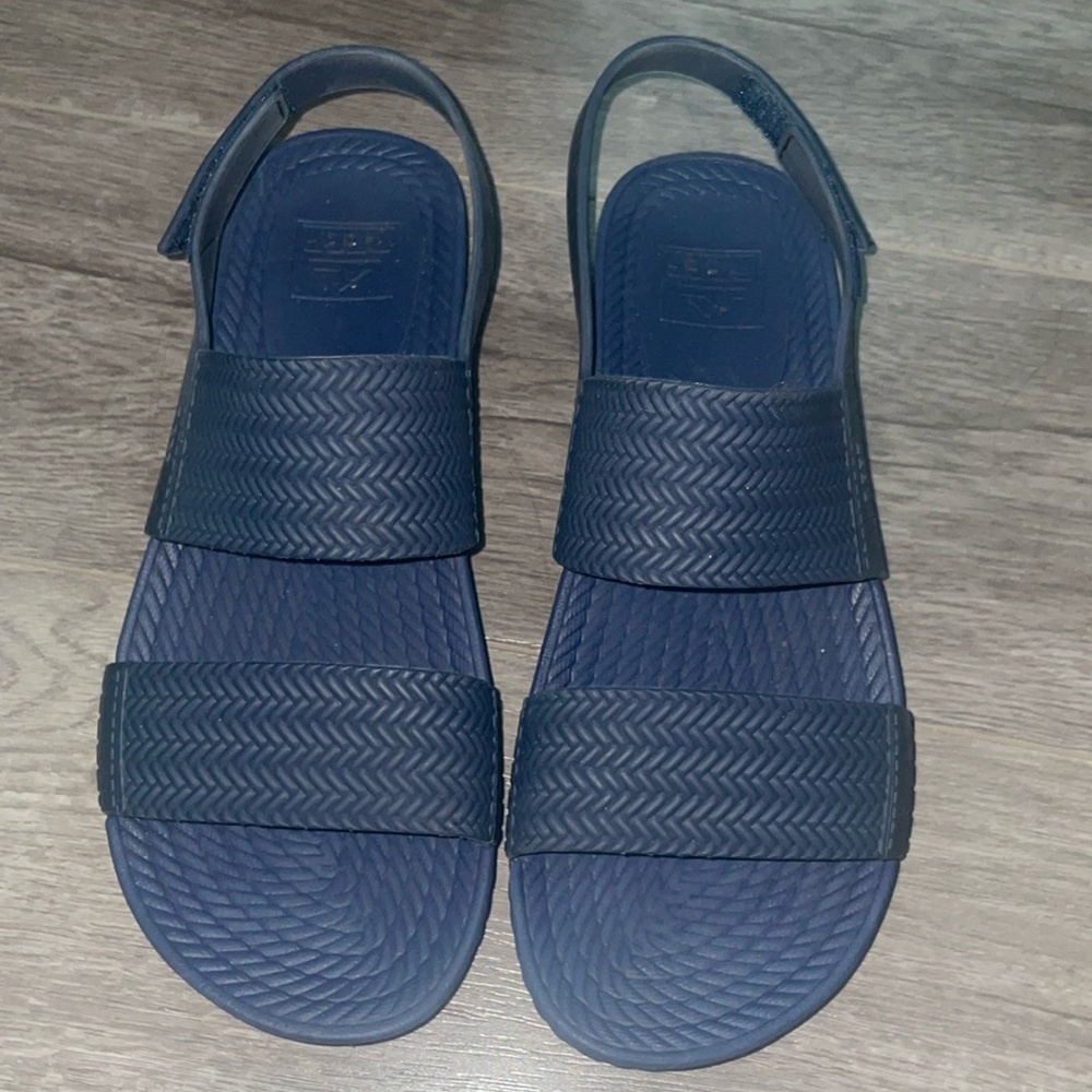 Women’s reef sandals